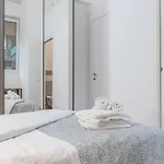 Turati - Short Apartment