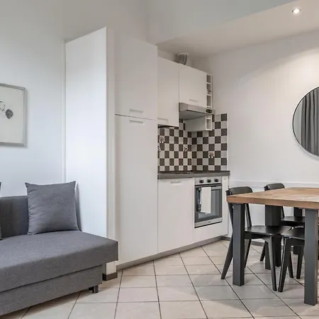 Appartement Turati - Short