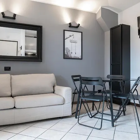 Apartment Turati - Short