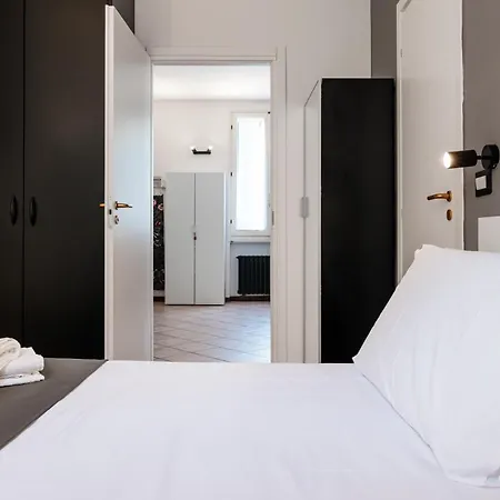 Appartement Turati - Short