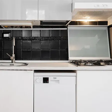 Appartement Turati - Short *